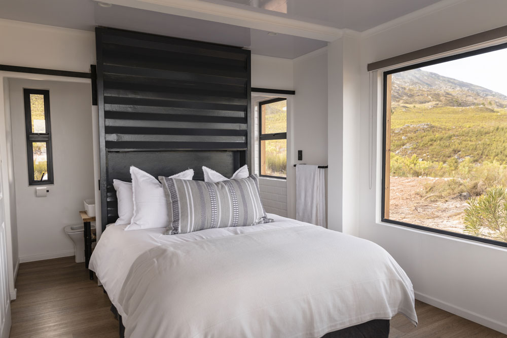 Queen bedroom inside Leda Pod
